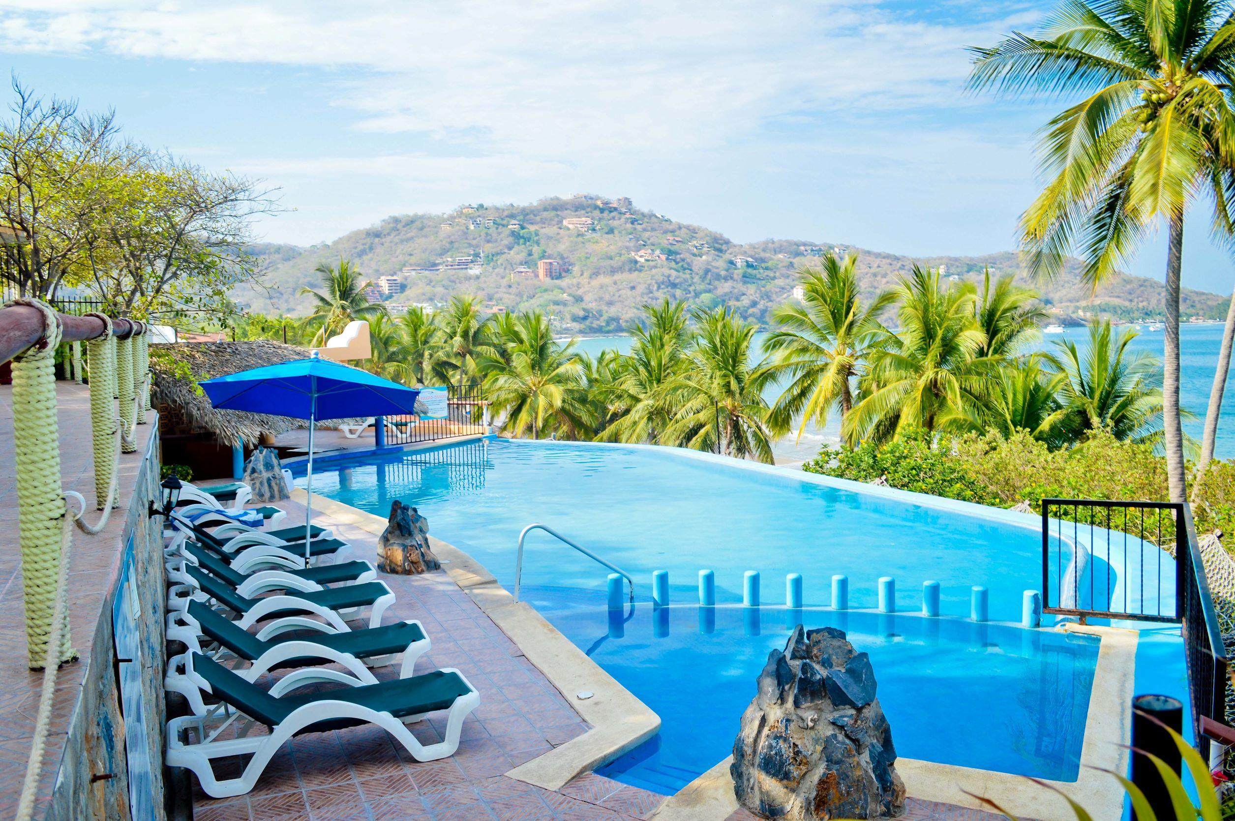 Hotel Catalina Beach Resort Zihuatanejo Dış mekan fotoğraf