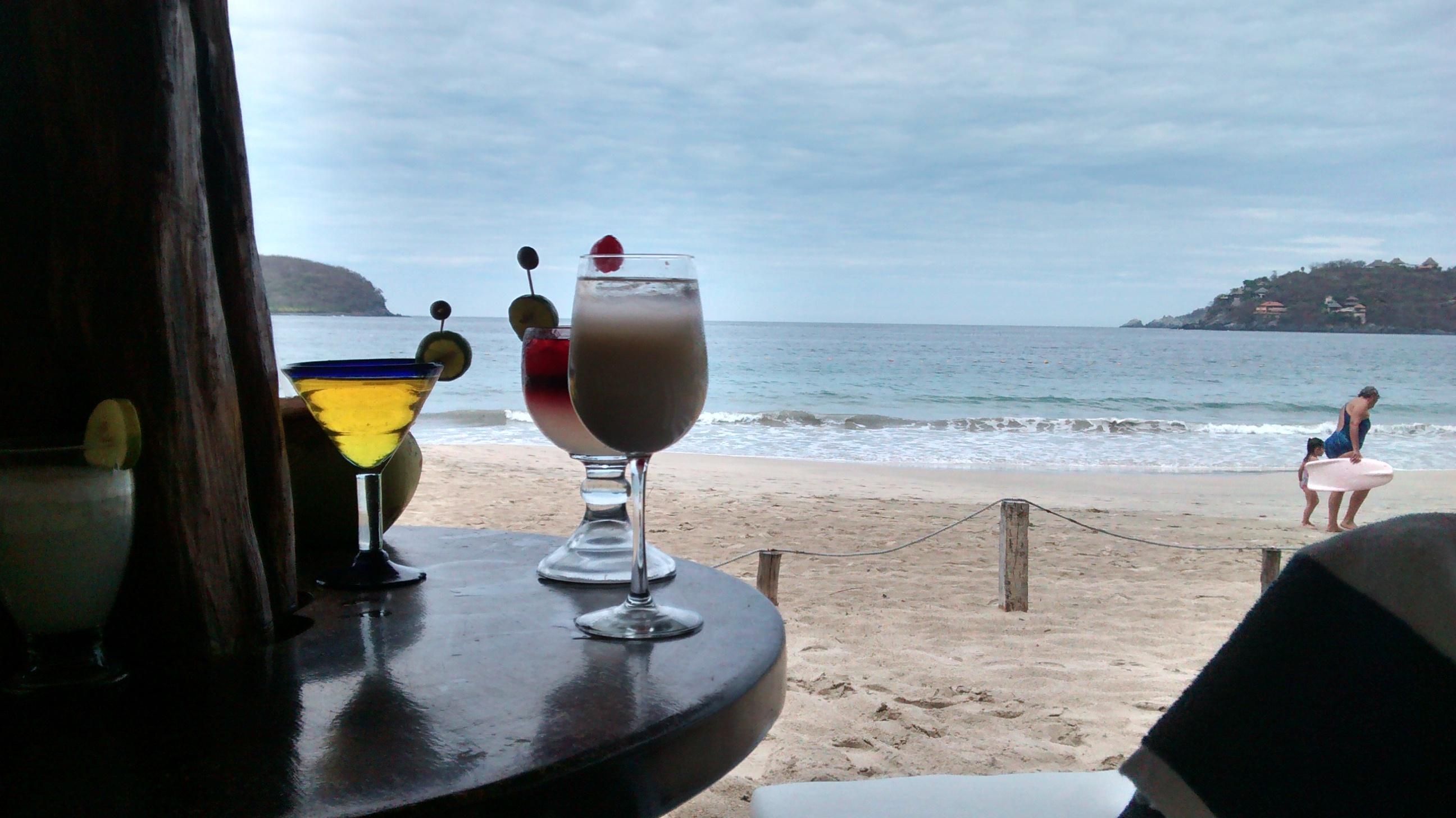 Hotel Catalina Beach Resort Zihuatanejo Dış mekan fotoğraf